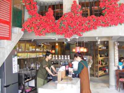 Cộng Cà Phê - Hoàng Việt