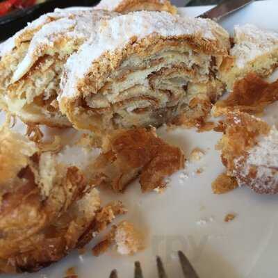 Tiệm Bánh Saint Honore