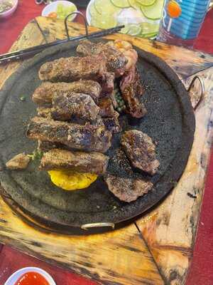 Nha Hang Am Thuc Que Nha