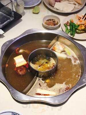 Manwah Hoàng Văn Thụ