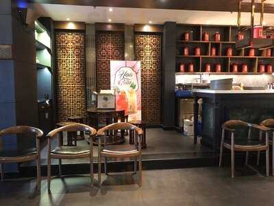 Manwah Hoàng Văn Thụ