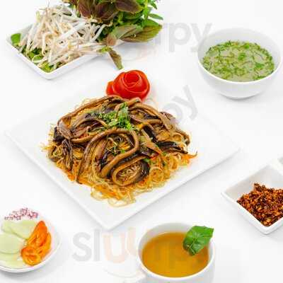 Miến Lươn Xứ Nghệ, Kim Liên