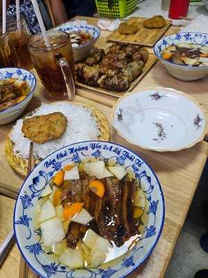 Hoàng Yến - Bún Chả Nem Cua Bể