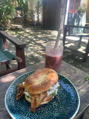 Buttercup By Rosie's Cafe