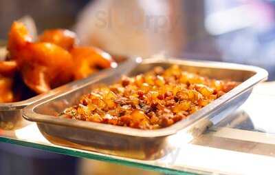 Tiệm ăn Ông Ngựa