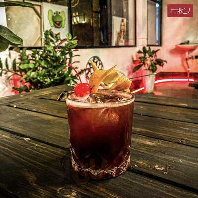 Hiu Kitchen - Bar