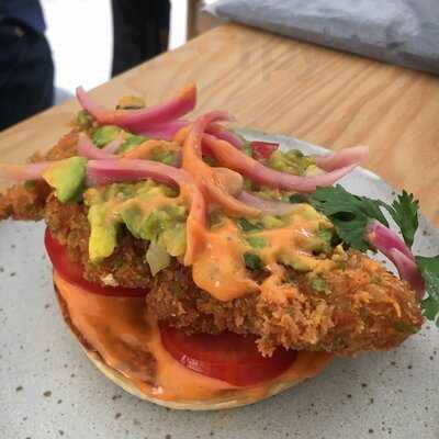 Puck Burger Bar & Cafe