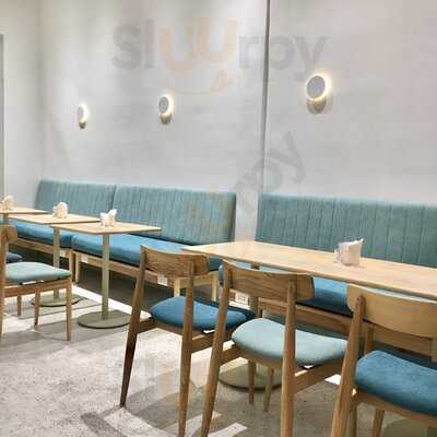 Puck Burger Bar & Cafe