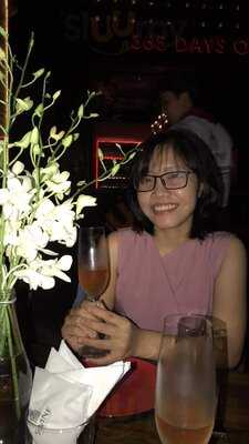 5wine Eatery & Wine Library