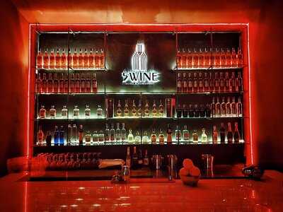 5wine Eatery & Wine Library