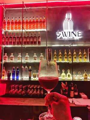 5wine Eatery & Wine Library