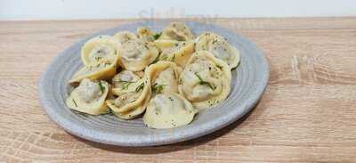 Pelmeni & Vareniki