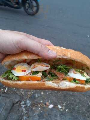 Subichala - Bánh Mì & Xôi Sườn Bì Chả