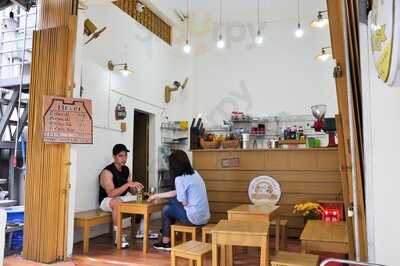 Hai Con Rồ - Sinh Tố, Cá Viên Chiên, Trái Cây Tô