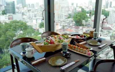 Sushi World Signature