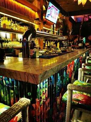 Escape Lounge And Rooftop