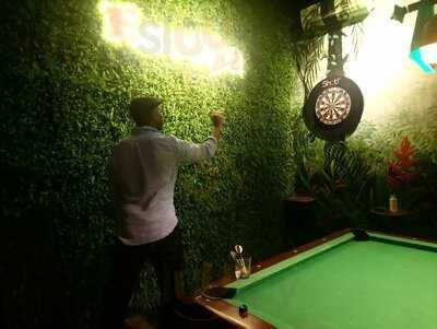 Escape Lounge And Rooftop