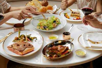 F29 Lounge & Restaurant