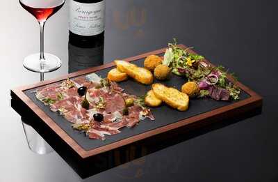 F29 Lounge & Restaurant