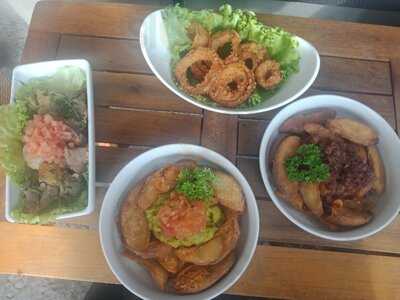 Material Cafe & Craft Beer - Western Style