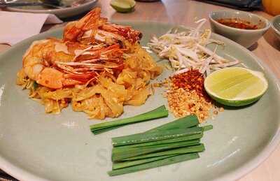 Som ตำ Thai - Estella Place