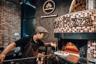 Lotus Pizza