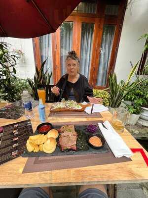 Poomba's Smokehouse Danang