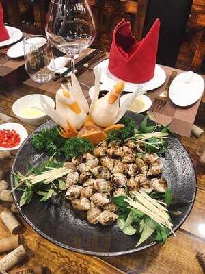 Hầm Rượu Vang Wine & Wood