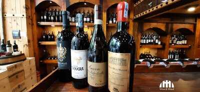 Hầm Rượu Vang Wine & Wood