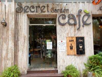 Secret Garden Cafe'