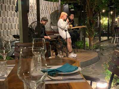 The Gate - Wine & Dining