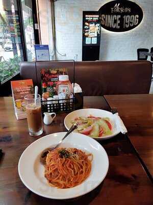 Al Fresco's Hoàng Ngân