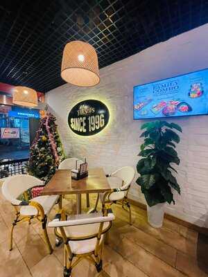 Al Fresco's Hoàng Ngân