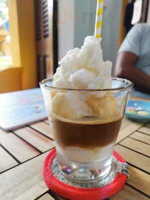 Unicorn Bowl & Coffee