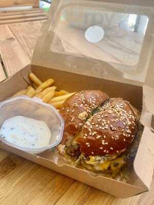 Sol Kitchen & Bar District 7