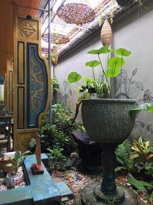 Ấm-linh Sen Hội An Vegetarian