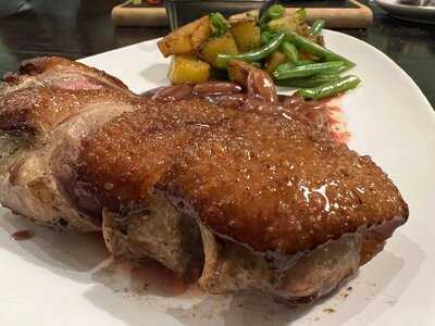 Le Comptoir Bistro & Books