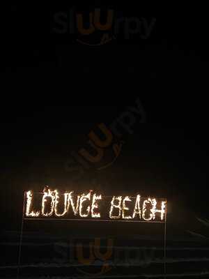 Lounge Beach Bar & Restaurant