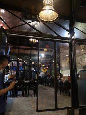 Hidden House Restaurant