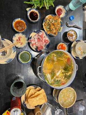 Cái Mâm Vietnamese Restaurant