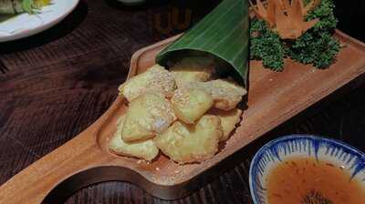 Shamballa Vegetarian, Restaurant & Lounge