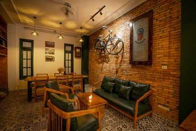 Hanoian Home Bar & Restaurant