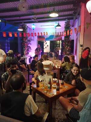 Uno Bar & Restaurant