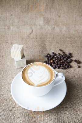 Juicetin Juice Bar & Coffee