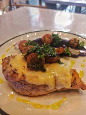 Xoan- Coffee & Lounge