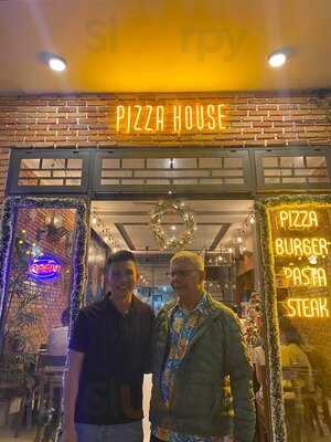 Pizza House