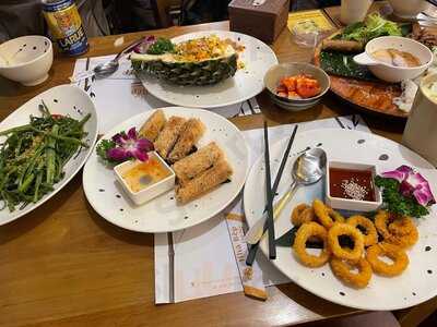 Nhà Hàng Nhà Bếp Của