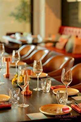 Sine Qua Non - Dine & Wine Experience