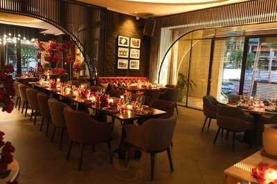 Sine Qua Non - Dine & Wine Experience