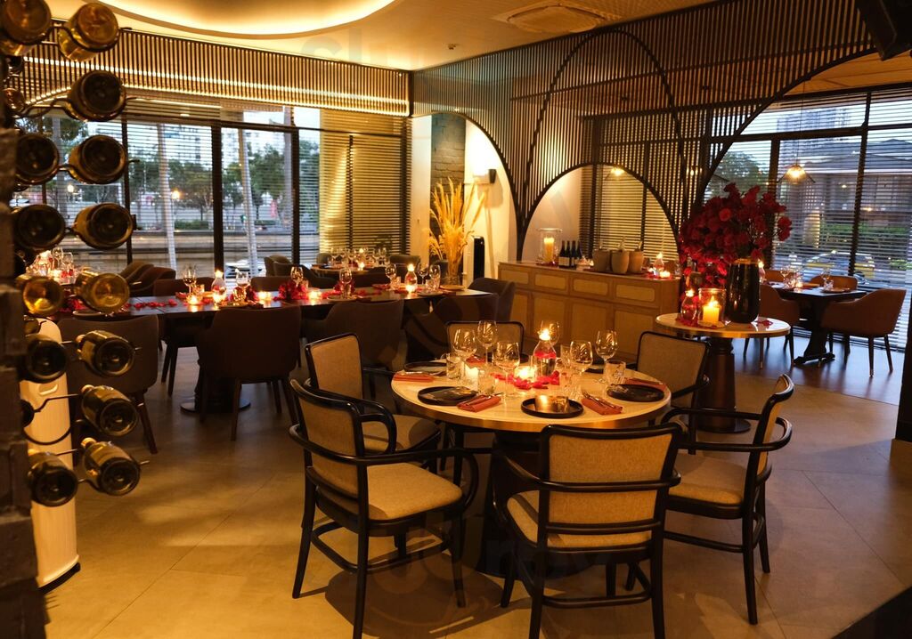 Sine Qua Non - Dine & Wine Experience